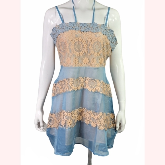 FOXIEDOX/Anthropologie Tristan Multi-color Lace Dress - Picture 2 of 7